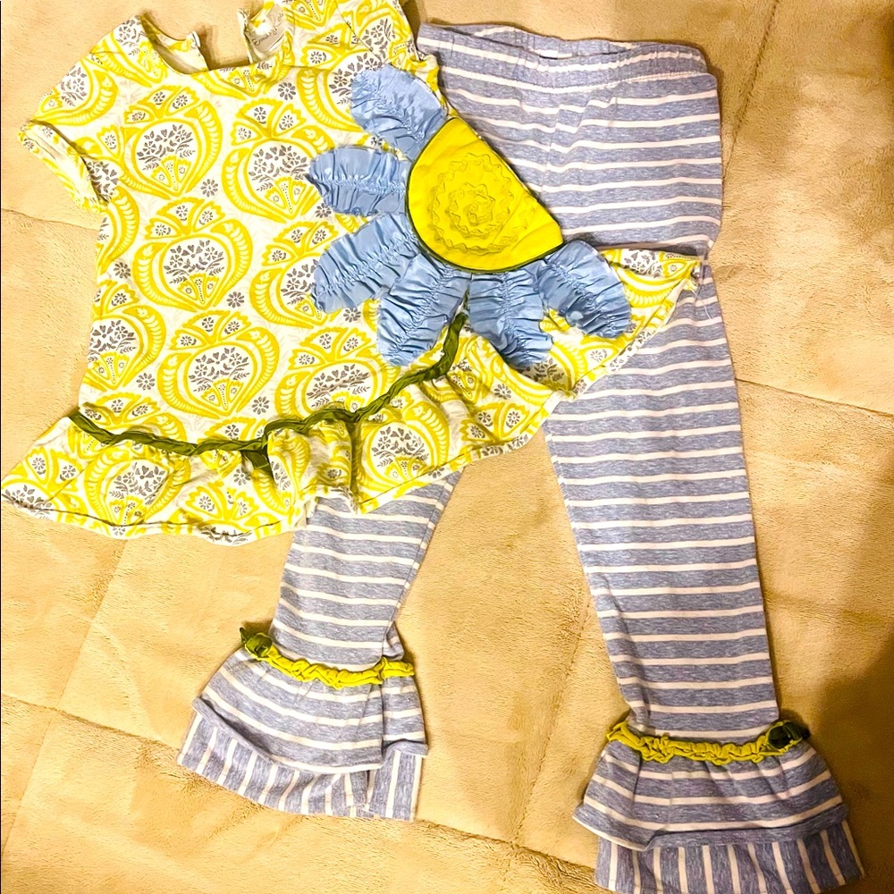 Cute Emily Rose outfit size 4